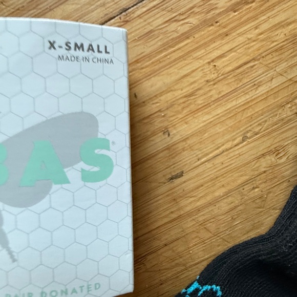 Bombas Black and Blue Athletic Socks with Cushioning XS Youth - Picture 4 of 7